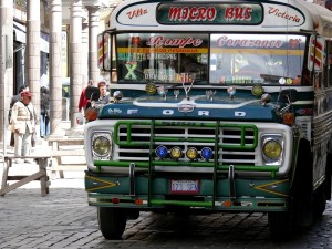 Bolivien La Paz Die schönen Retro Busse von Dodge